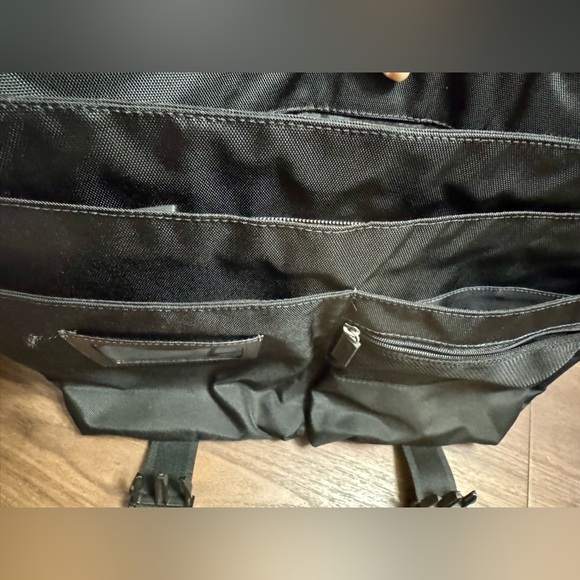 Coach Voyager Black Nylon Messenger Bag / Shoulder Laptop Bag - Picture 7 of 13